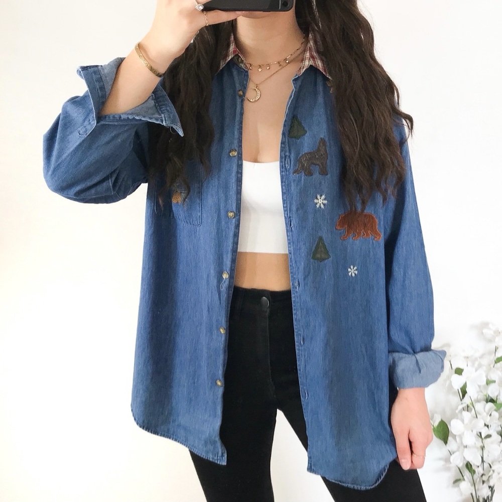 Vintage wilderness animals chambray button down
